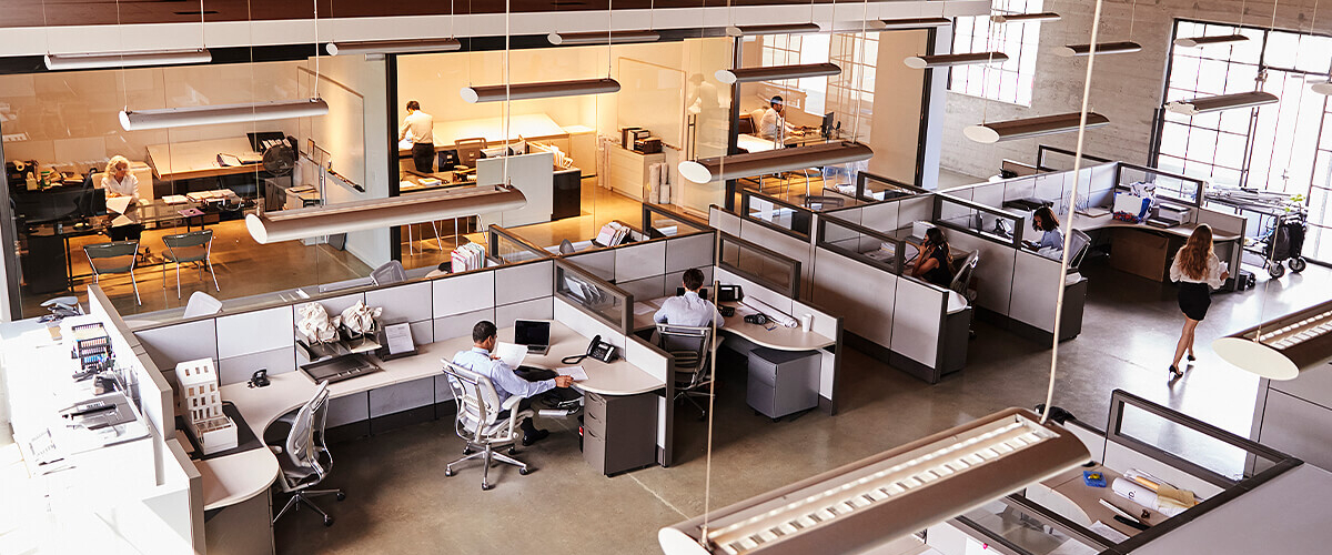 Corporate moving service tips for a large office space move banner image