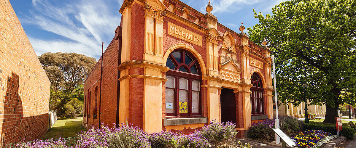 Moving to Regional Victoria: Your guide to a country lifestyle change banner image