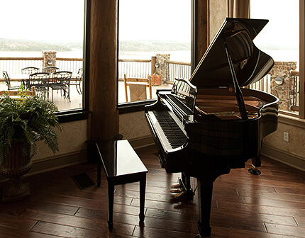 Piano movers
